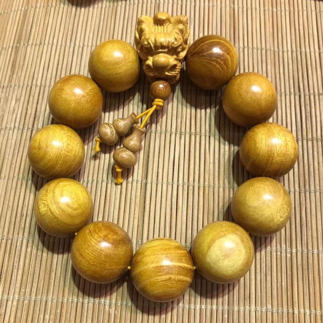 Natural sandalwood bracelet Item Picture