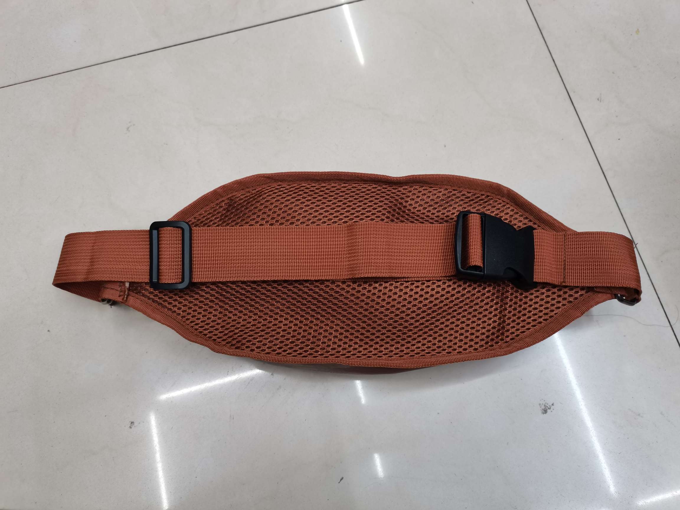 Fashionable multi-functional waist bag for men and women, leather bag, slant bag, sports bag, hand 扤 bag, business bag, cash register bag Application Scenario