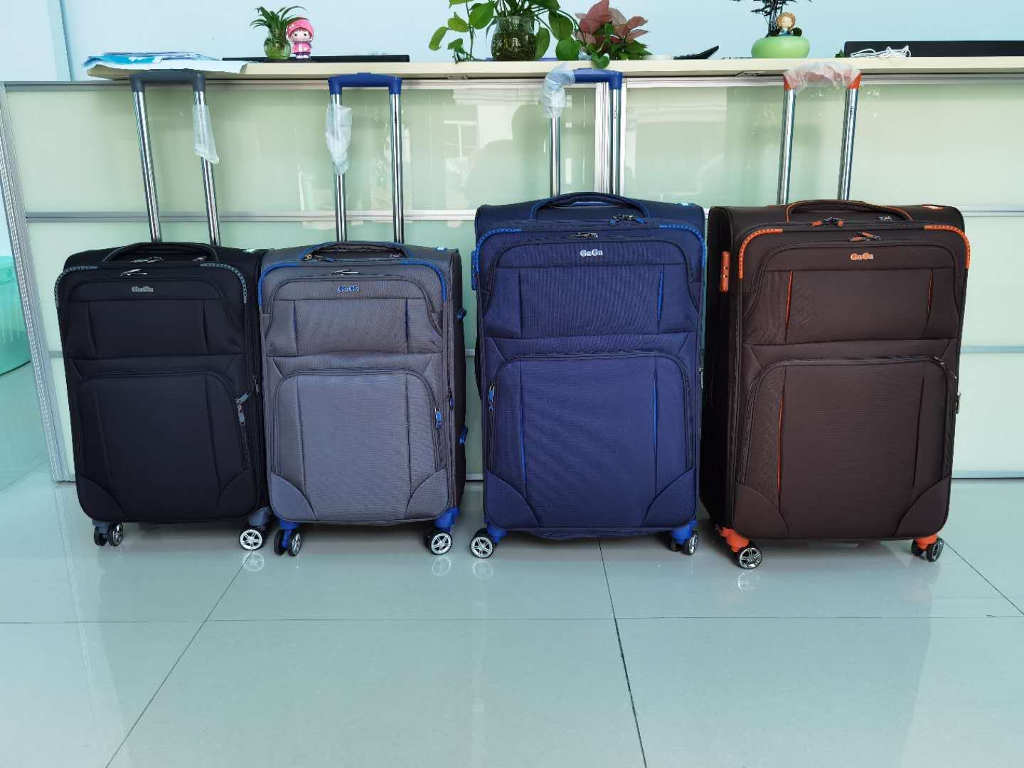 20-24-28旅行箱图