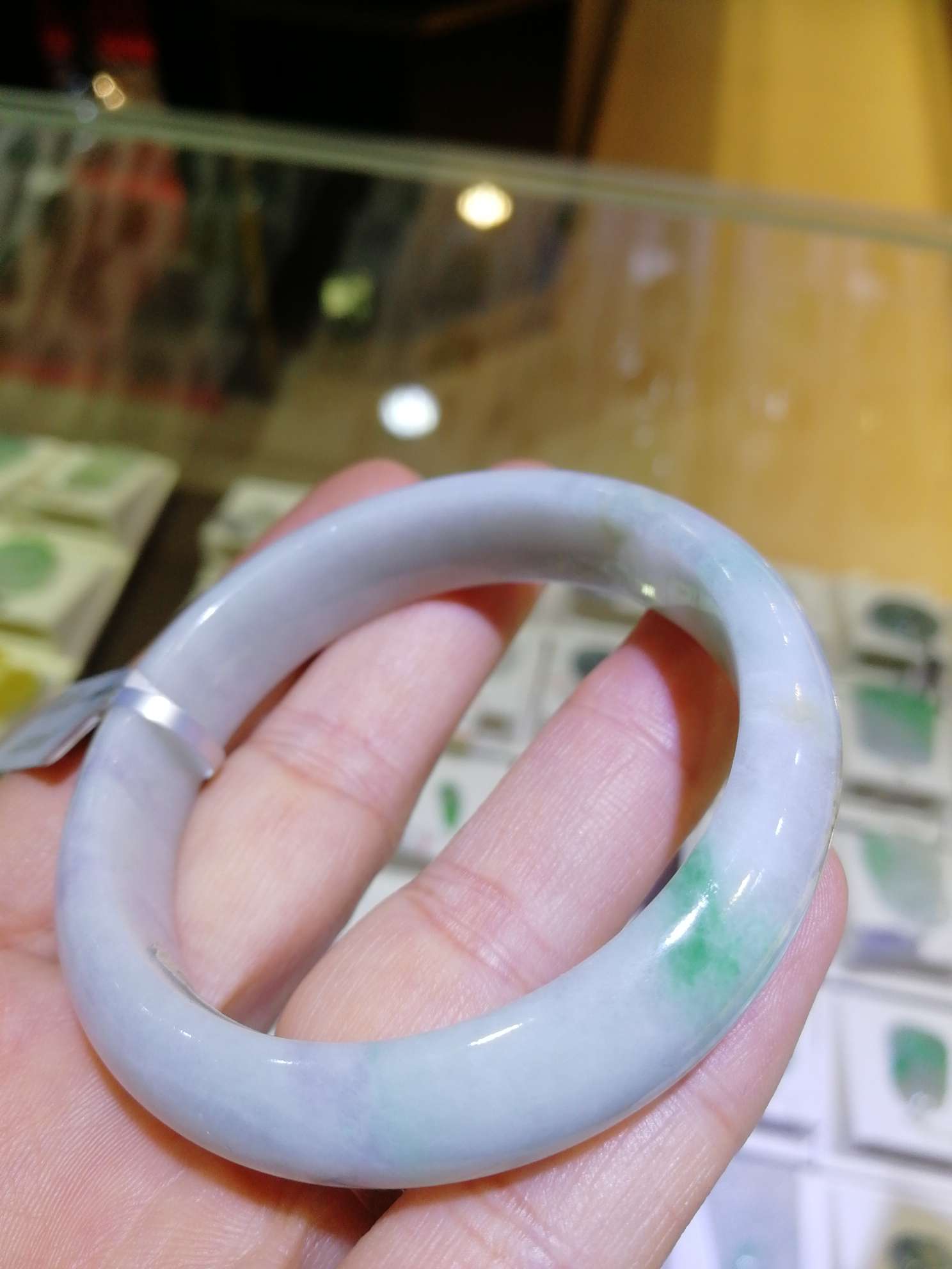 缅甸玉翡翠A货手镯玉镯，春彩色，有紫有绿玉石饰品玉石饰品