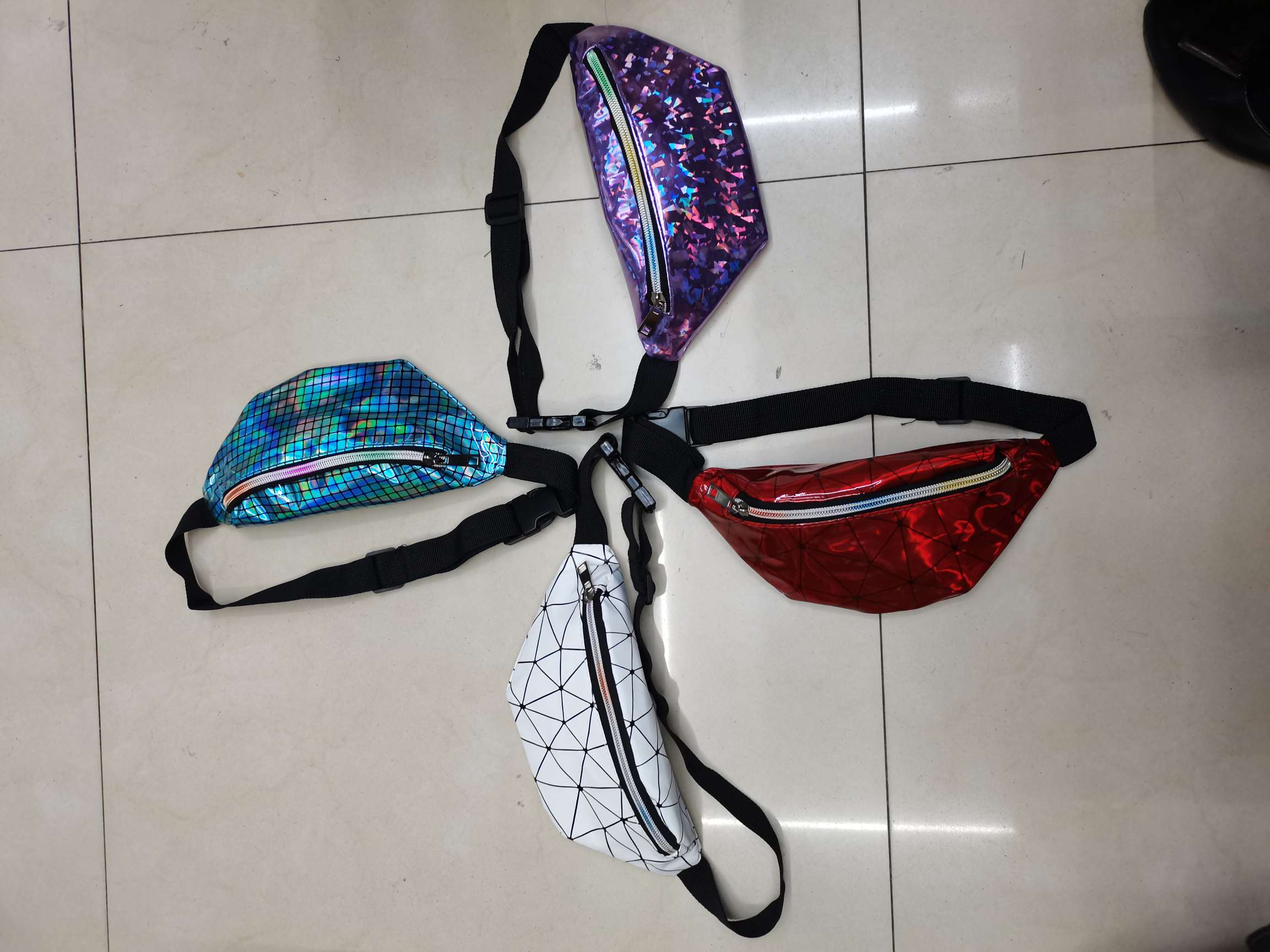 Fashionable waist bags, mobile phone bags, sports bags, running and mountaineering bags details Picture