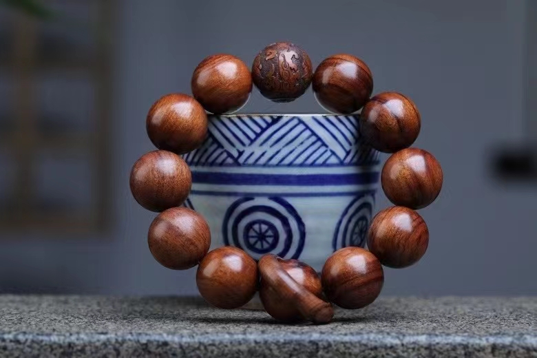 Natural sandalwood bracelet undefined