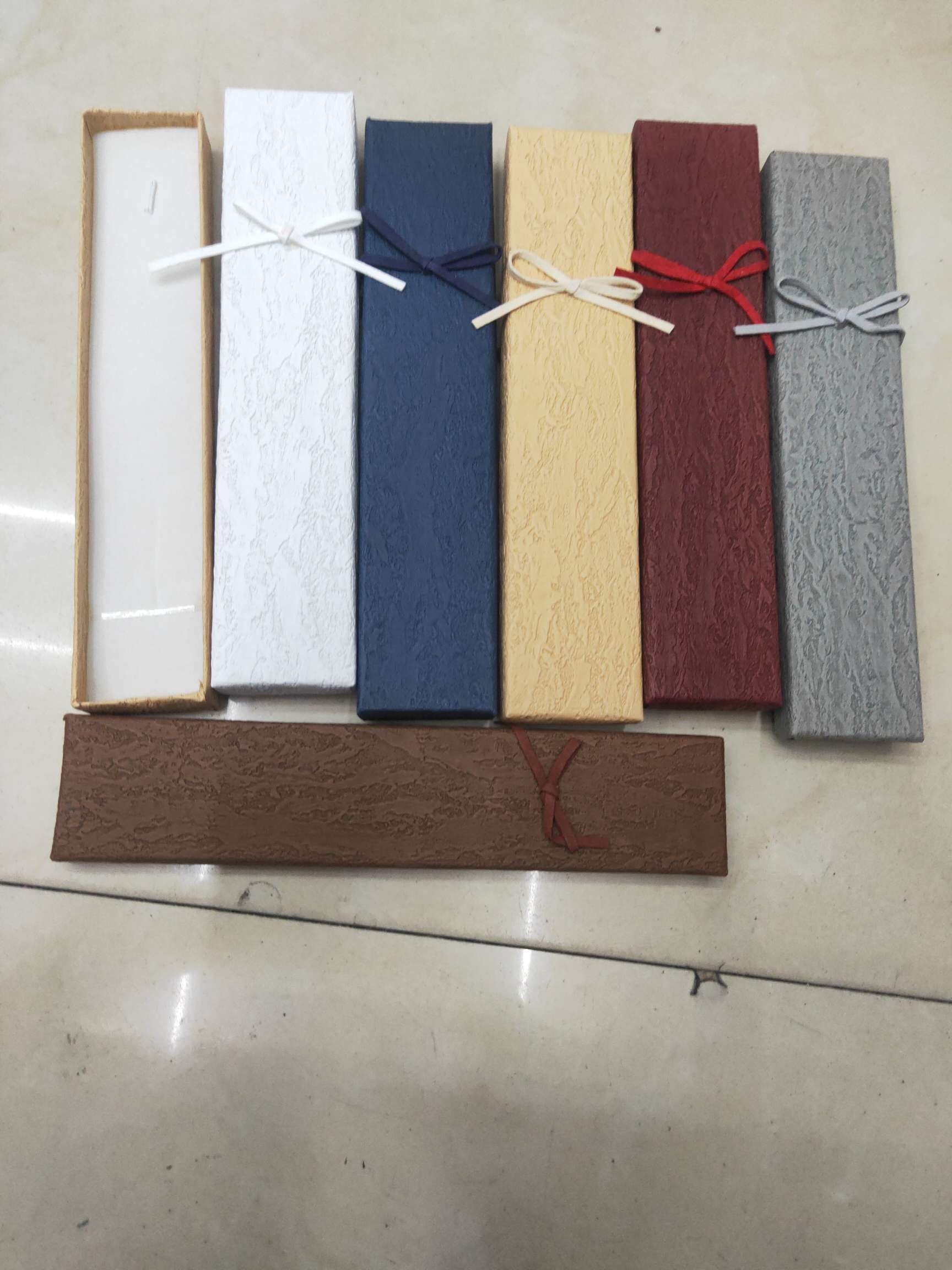 Accessory box details Picture