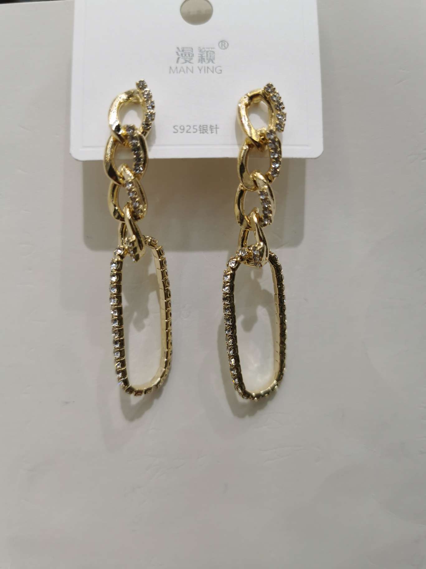 Retro chain earrings, long and cold style earrings and stud earrings for women on Instagram, autumn and winter personalized internet-famous earrings