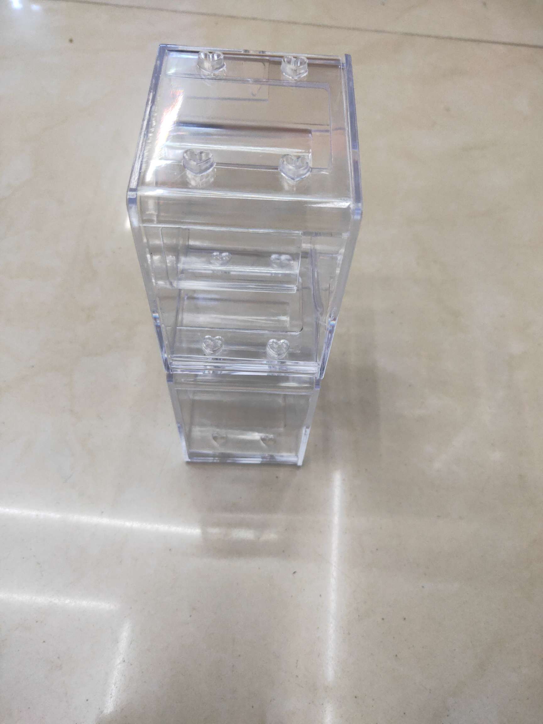 Transparent watch box undefined