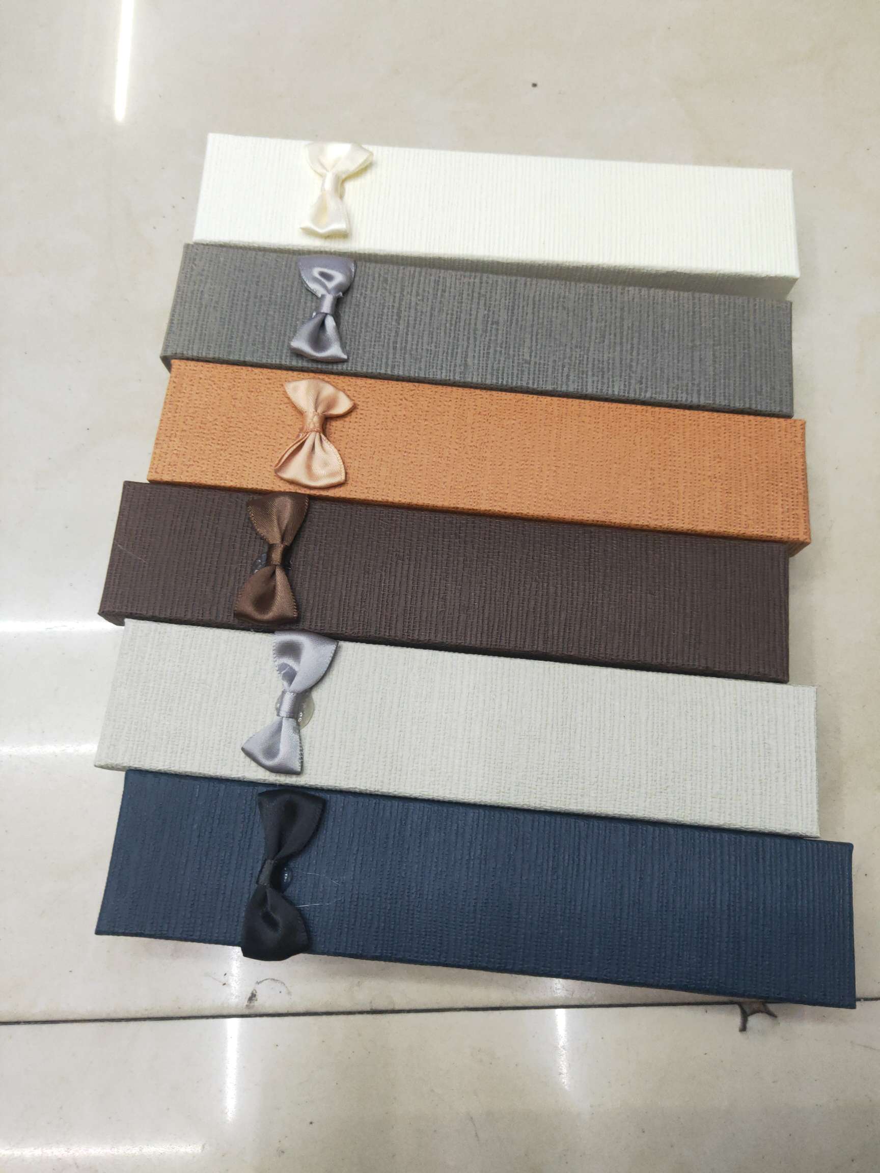 Bracelet box, watch box