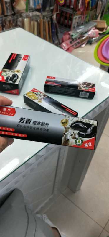 Black Cow Paste shoe polish details Picture