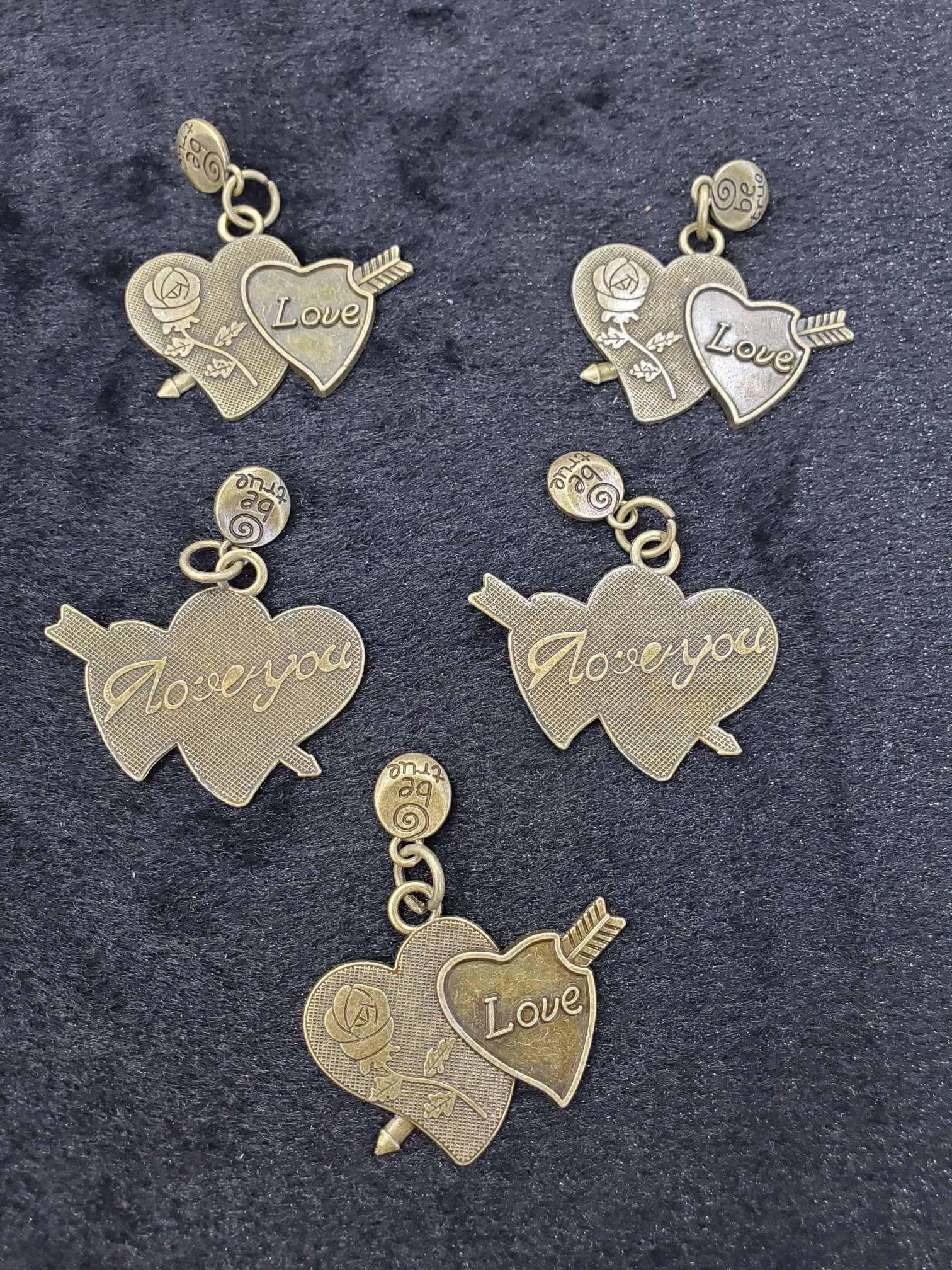 Alloy accessories, clothing accessories, jewelry accessories, notebook accessories, pendants, tags, feathers Specification image