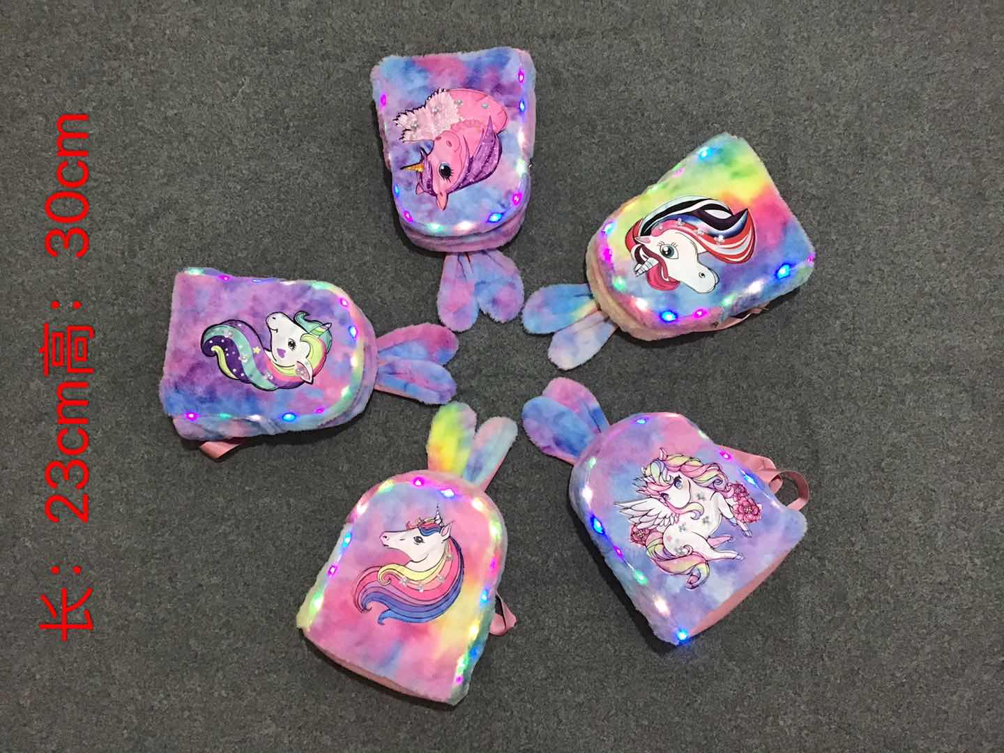 新款毛绒卡通背包