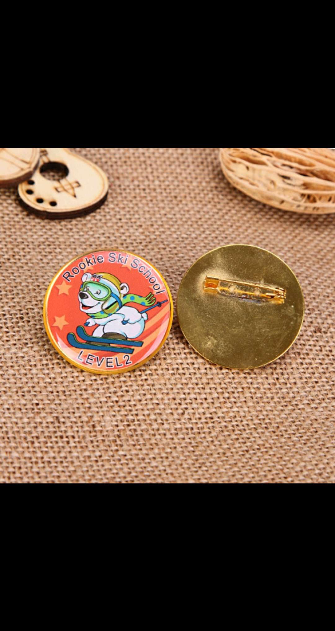 热销点漆徽章琅徽章金属徽章小孩奖牌徽章贴纸滴胶徽章
