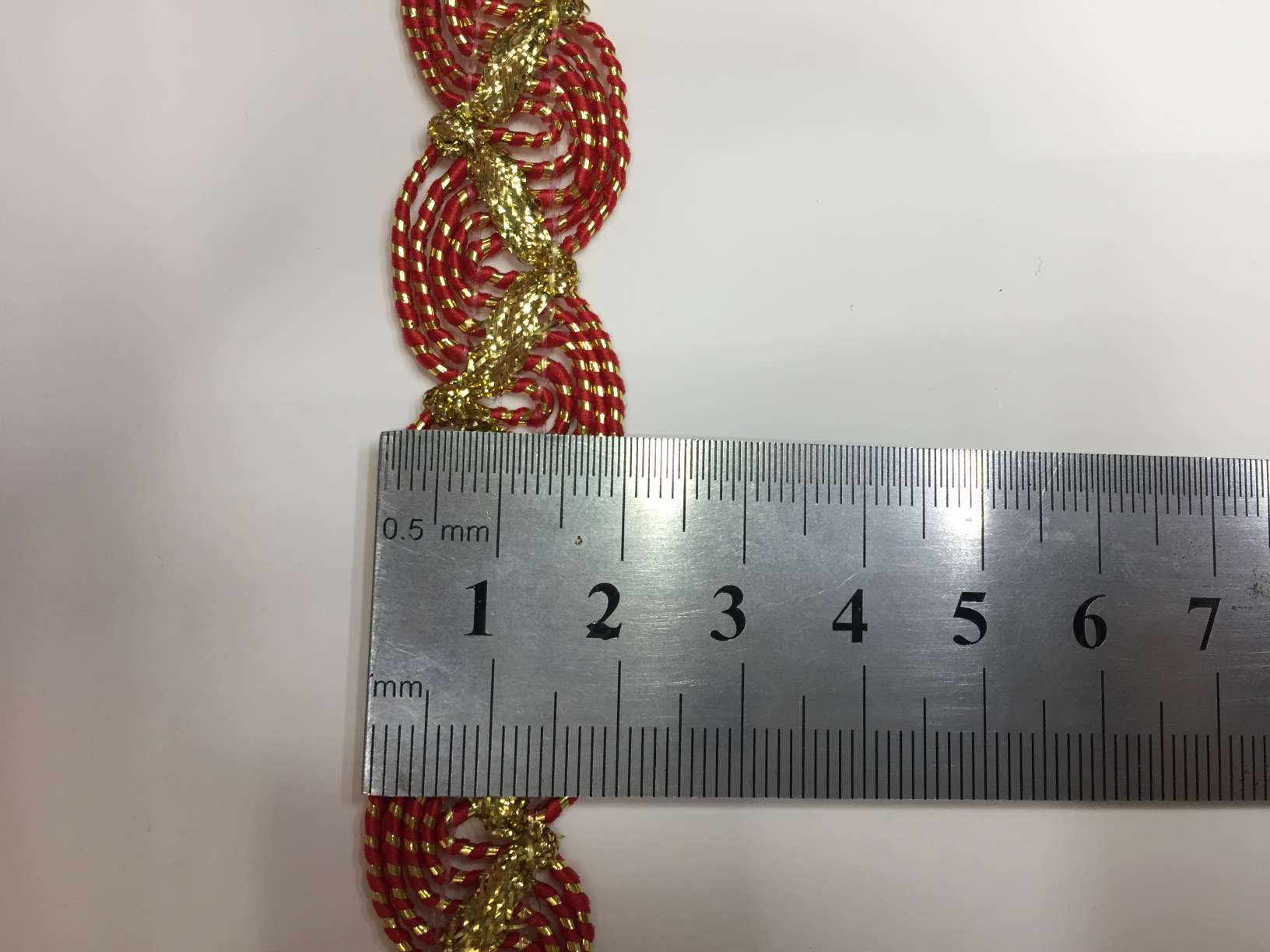 15-yard S-shaped lace details Picture