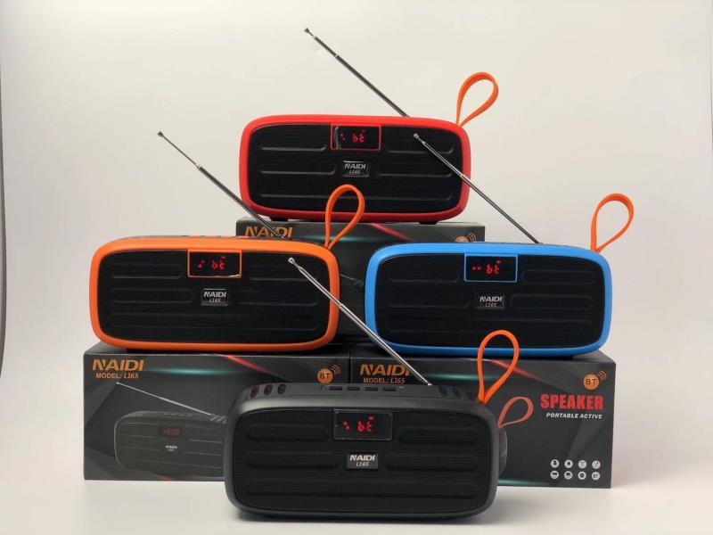 The new LED display listed 💘 bluetooth speakers
The new model; L16S
Color box size: 235*75*115MM
Product size: 220*67*10 thumbnail