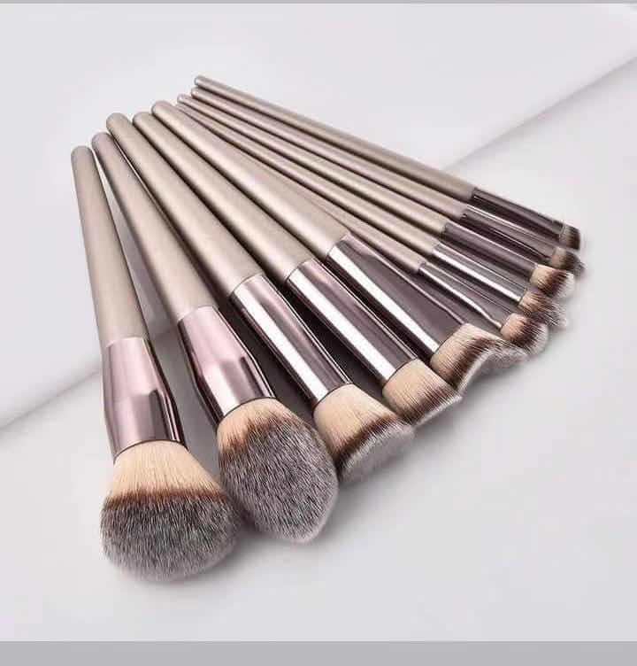 10 makeup brush sets