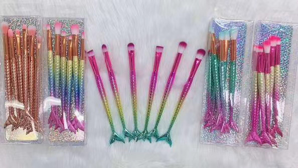 6 makeup brushes with fish-shaped handles thumbnail
