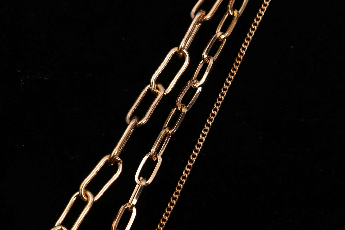 European and American style multi-layered necklace with five-pointed star pendant details Picture