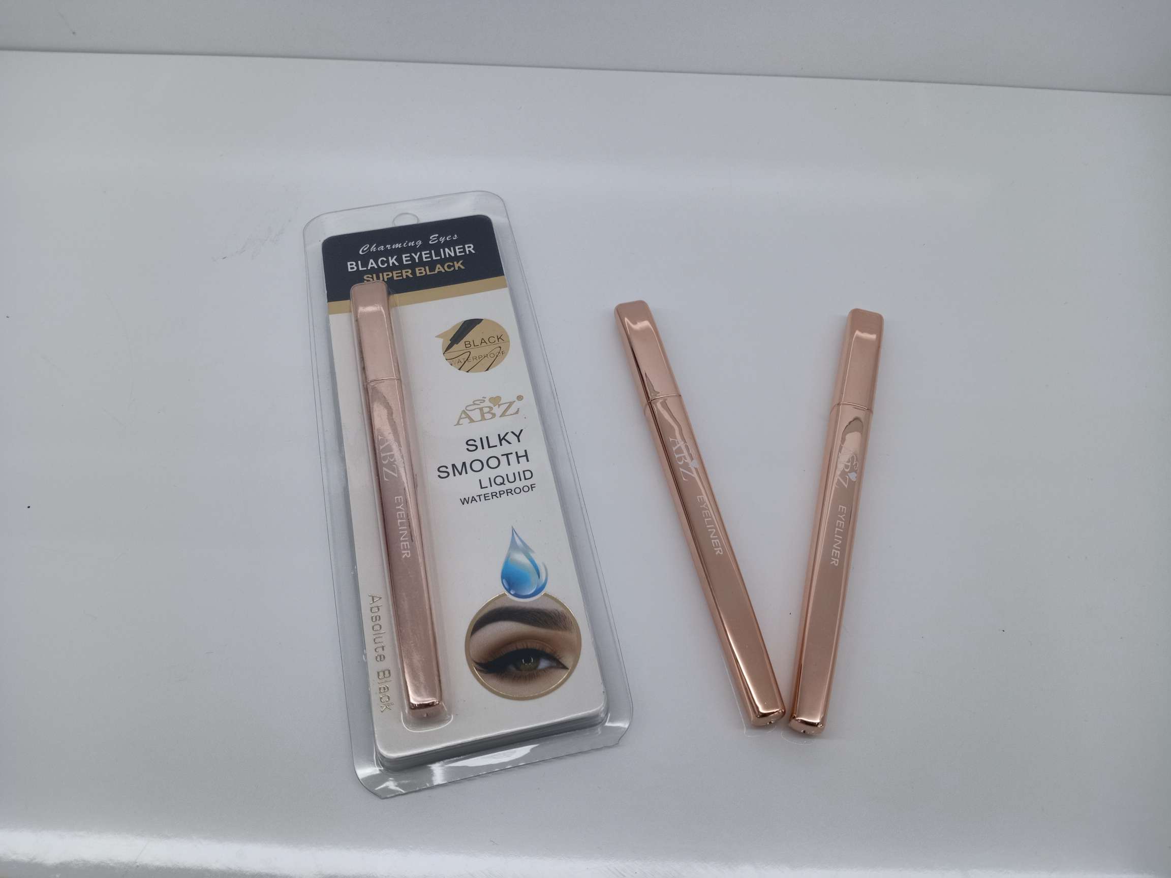 Waterproof Quick-Drying Dark Black Eyeliner Item Picture