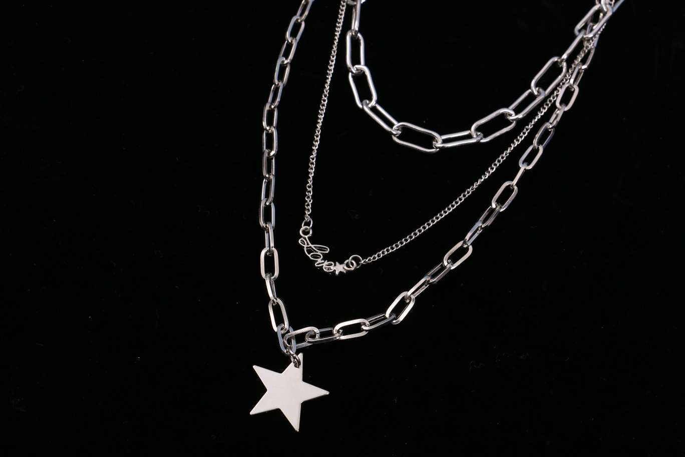 European and American style multi-layered necklace with five-pointed star pendant Item Picture