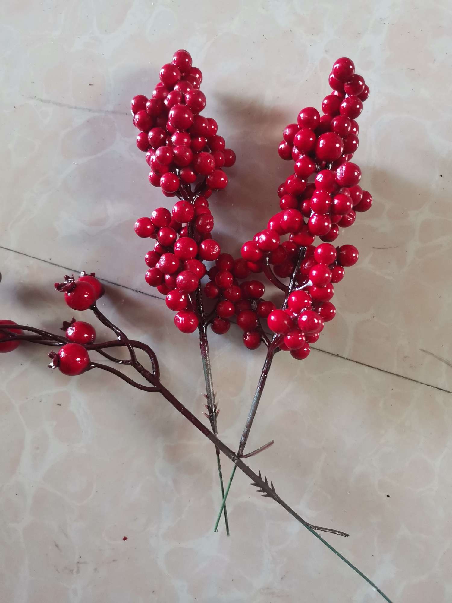 仿真红果圣诞果串细节图