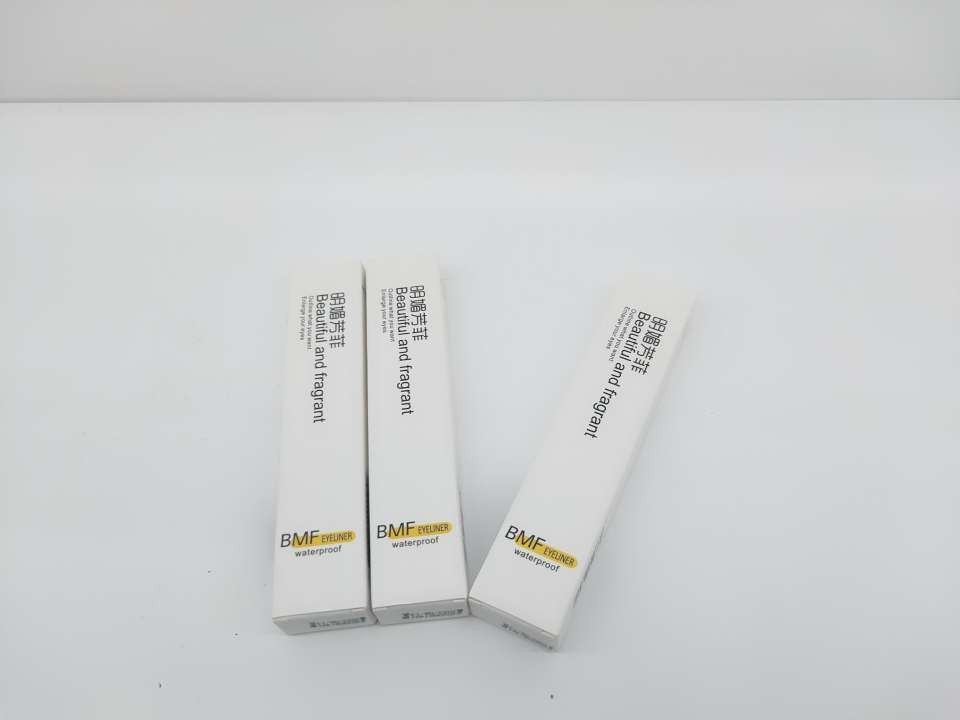 Quick-Dry Non-Smirk Waterproof Dark Black Eyeliner Item Picture
