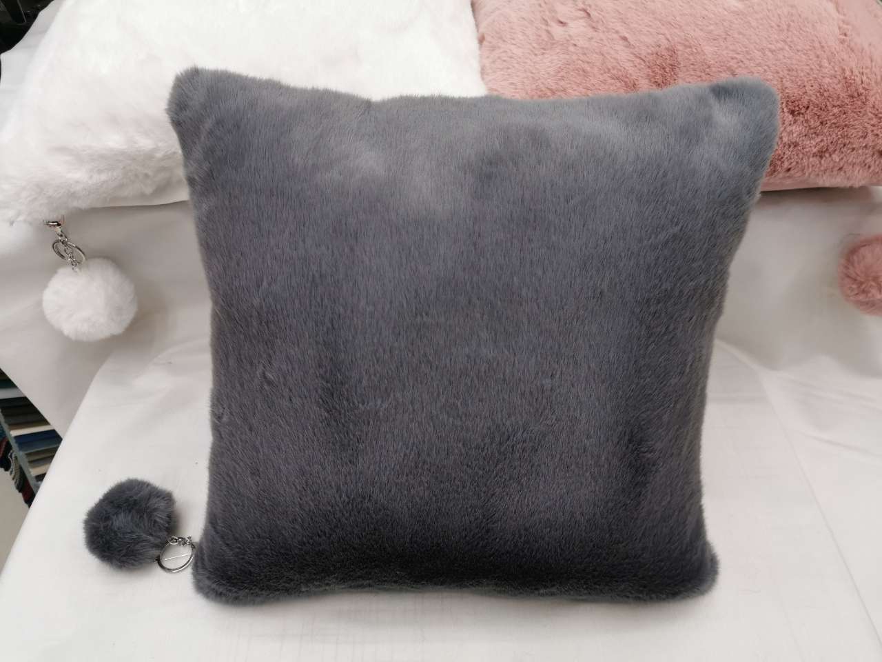 Imitation Rabbit Hair Pillow New Pillow Case Soft Plush Cushion Cover Cushion Bedding Daily Department Store Application Scenario