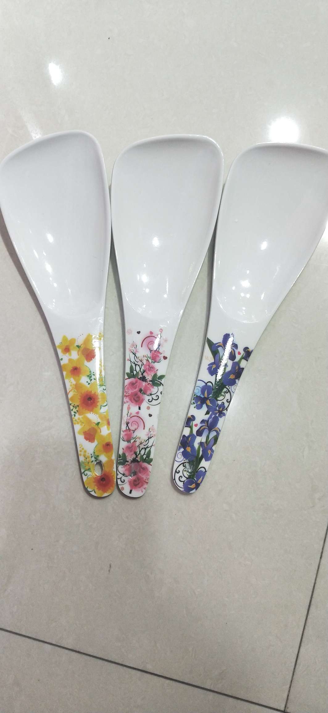 Slanted rice spoon