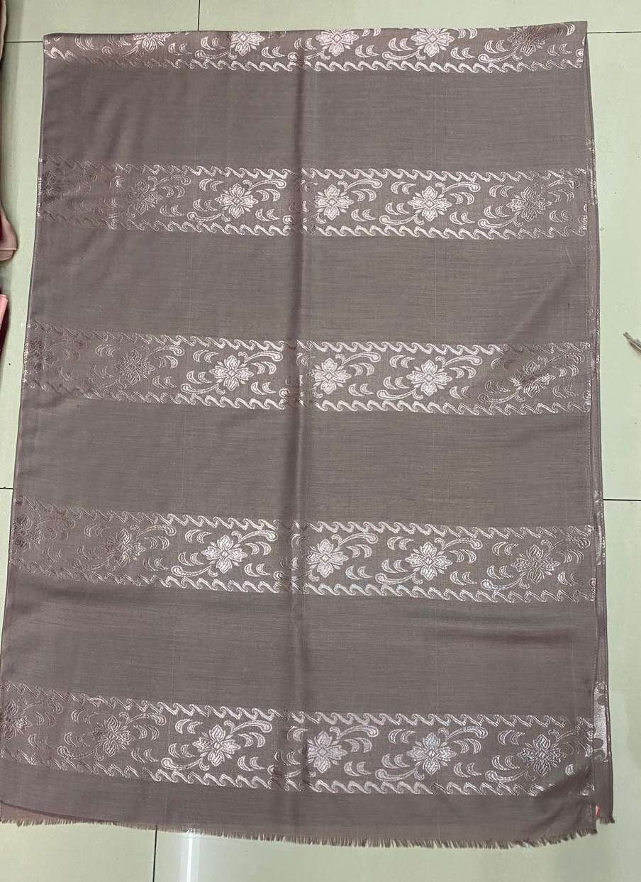 Fashionable casual scarf