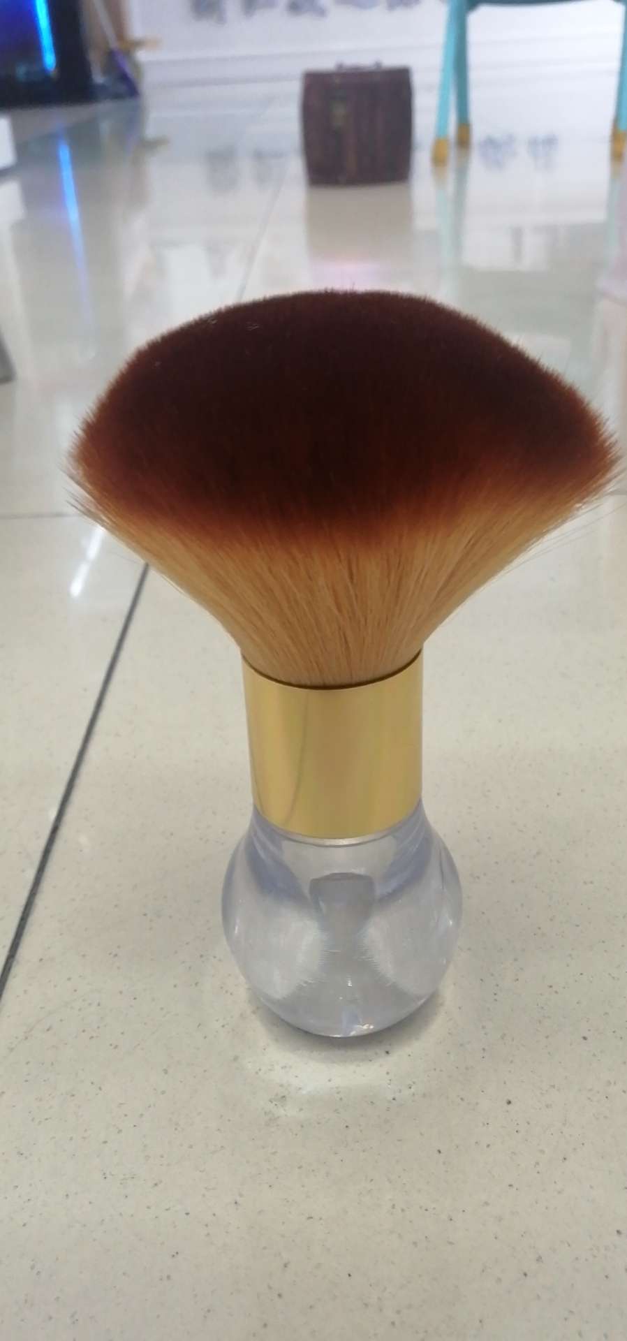 Large blush brush with soft nylon bristles thumbnail