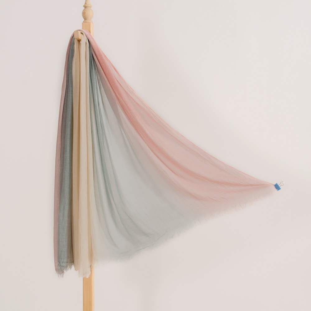 Korean version of the tricolor gradient scarf thumbnail