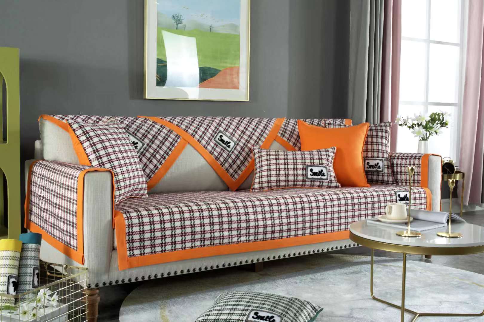 方格镶边沙发垫