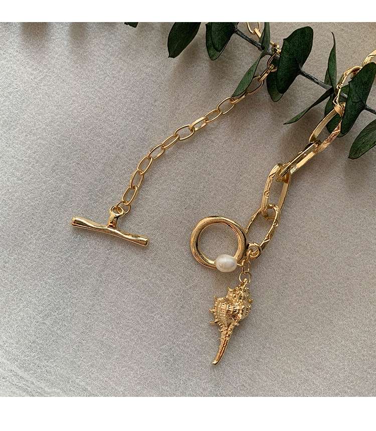 سلسلة معدنية متموجة من السلسلة المعدنية في شوارع أوروبا وأميركا Item Picture