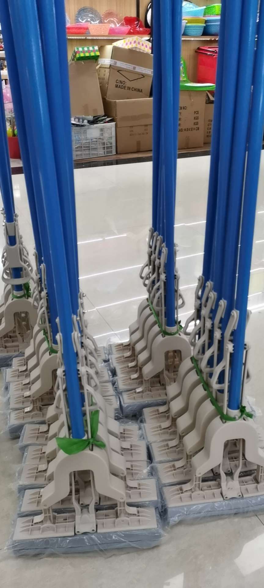 Water-absorbing sponge mop head, folding household rubber cotton mop, lazy person's floor mop, rotating hand wash, dry and wet dual-purpose Specification image