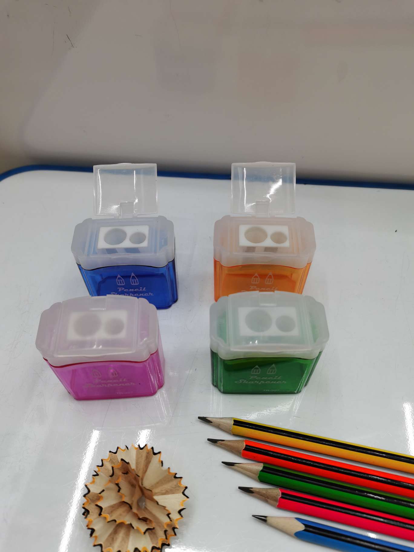 厂家直销环保垃圾桶卷笔刀307双孔削笔刀