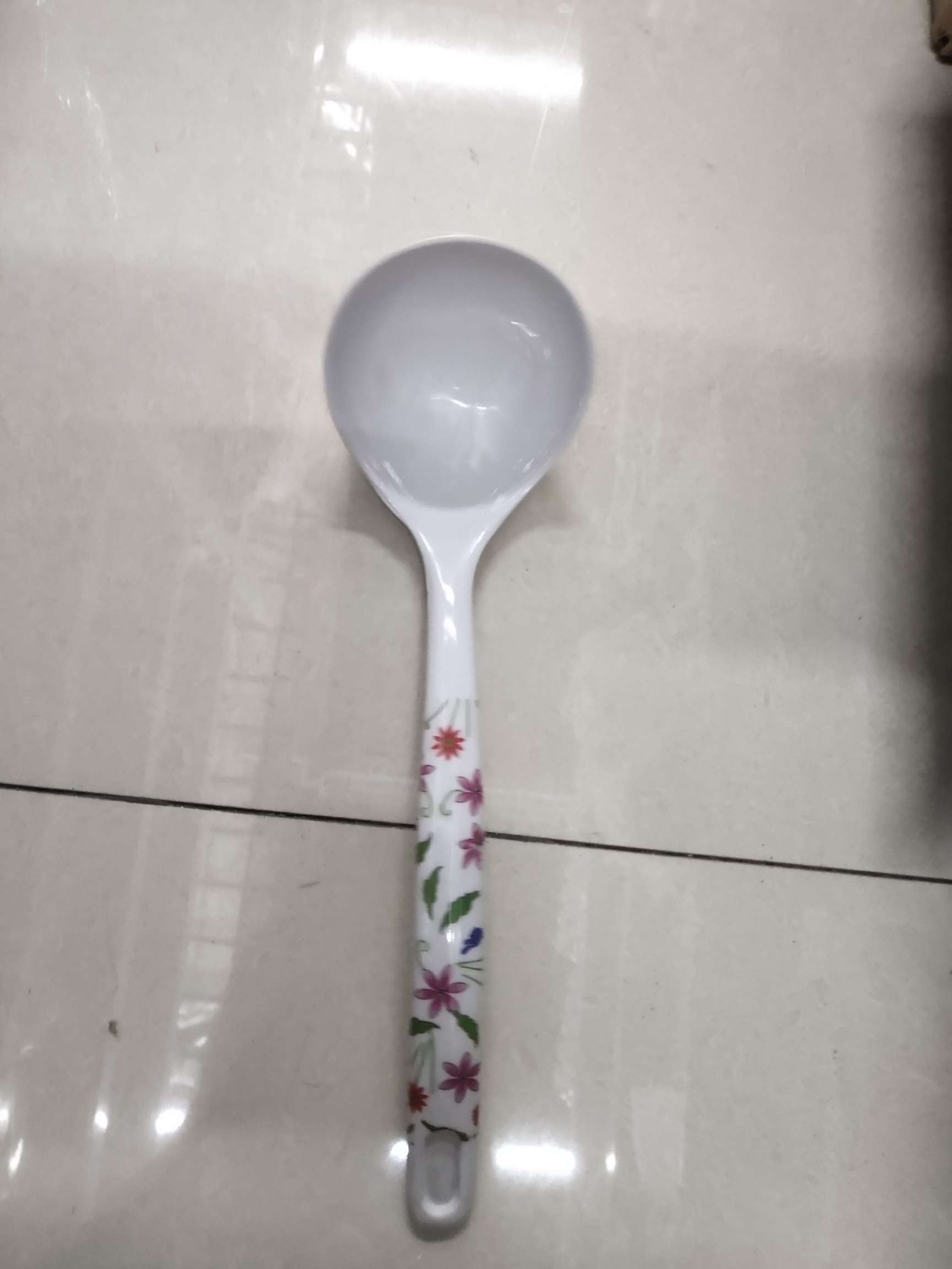 Anti-porcelain long-handled soup spoon