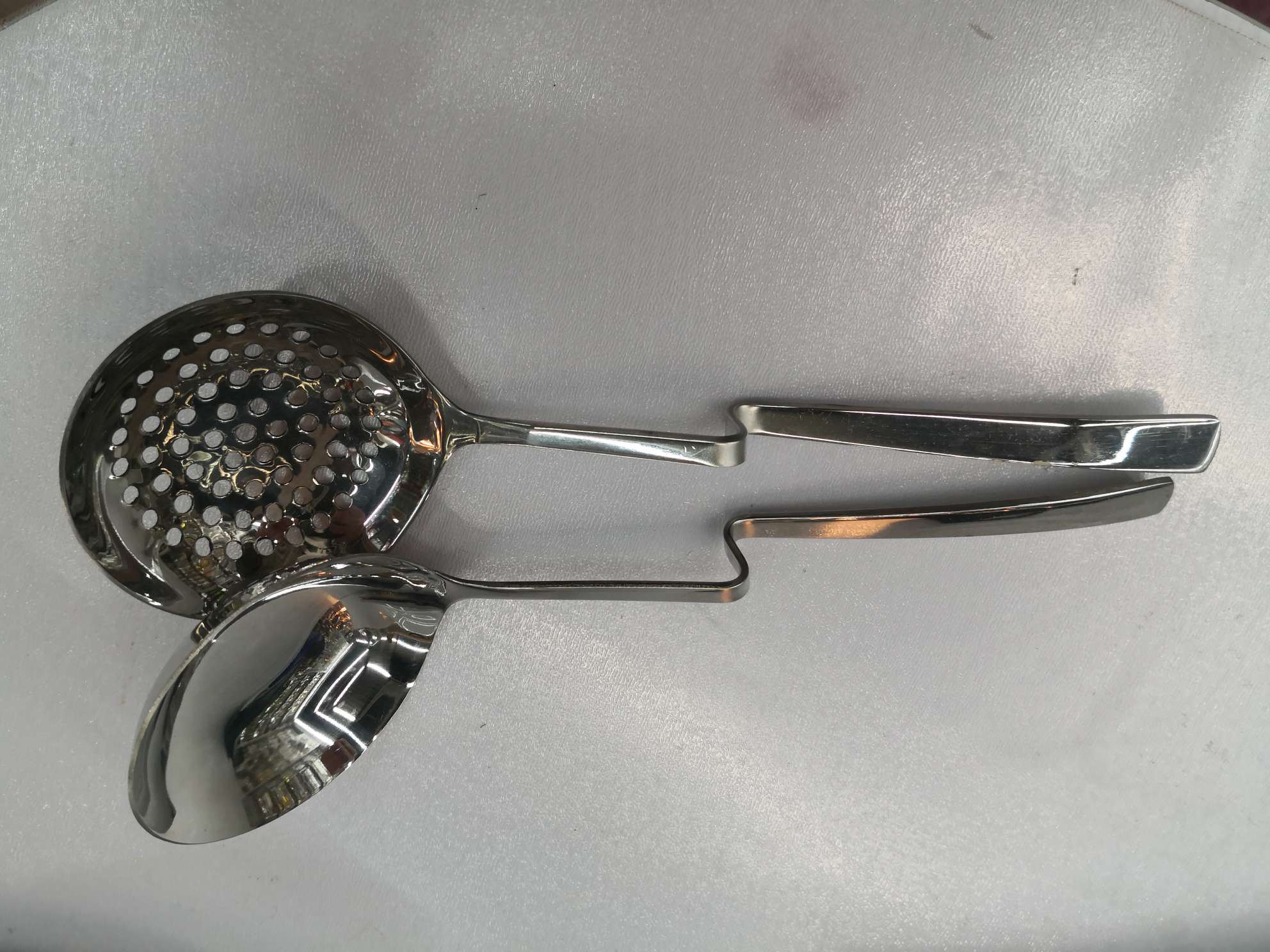 新型弯柄勺产品图