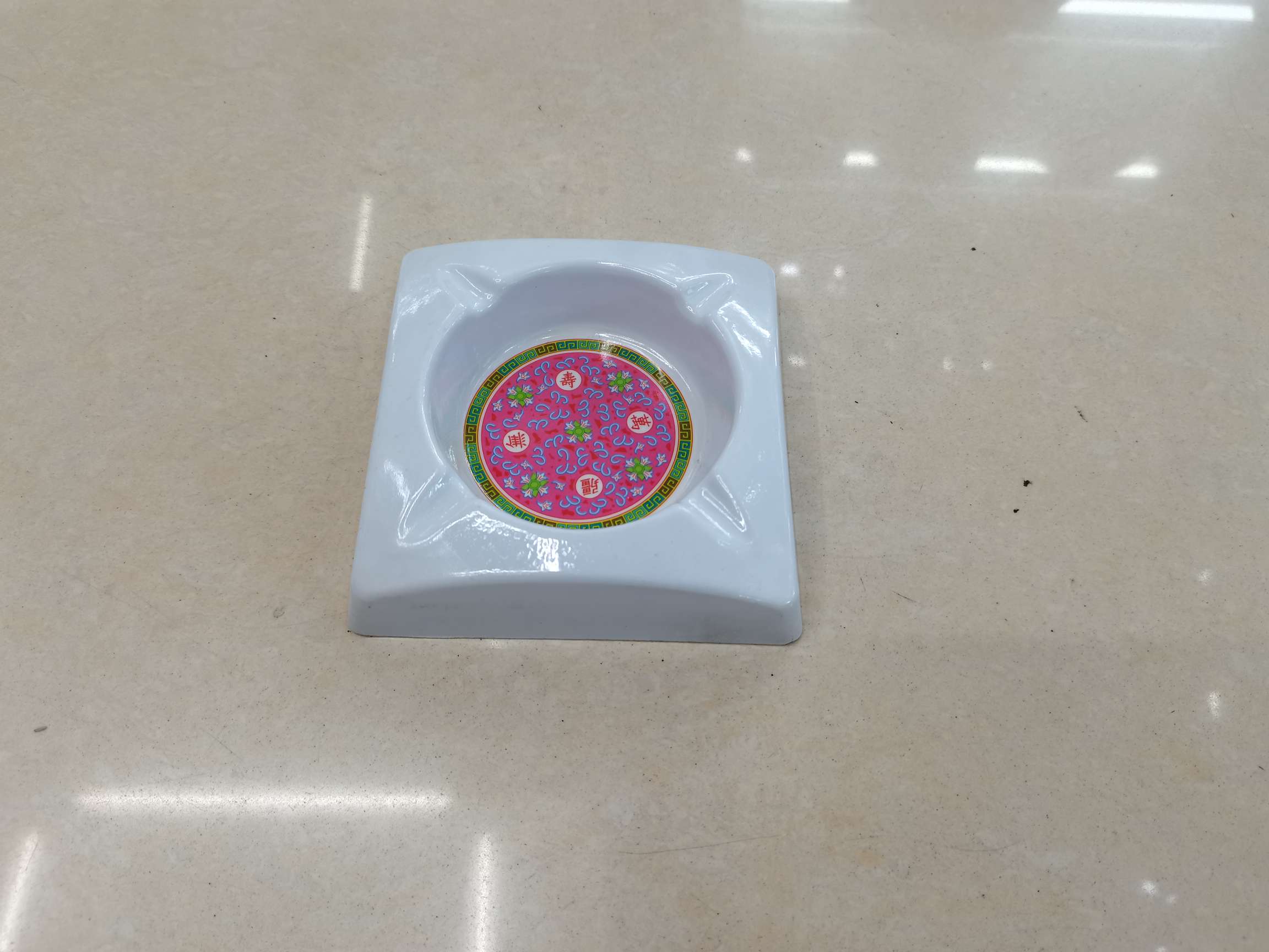 402四方形烟灰缸详情图1