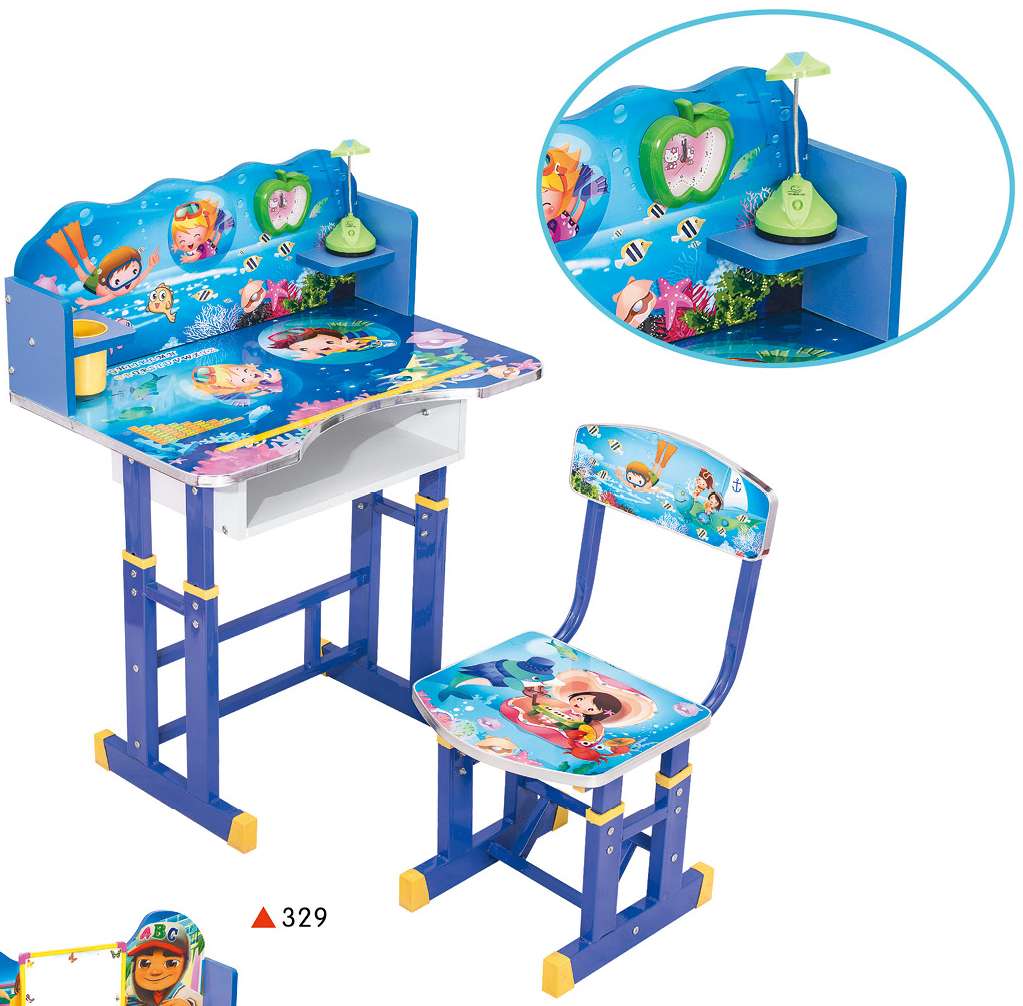 儿童学习桌家产品图