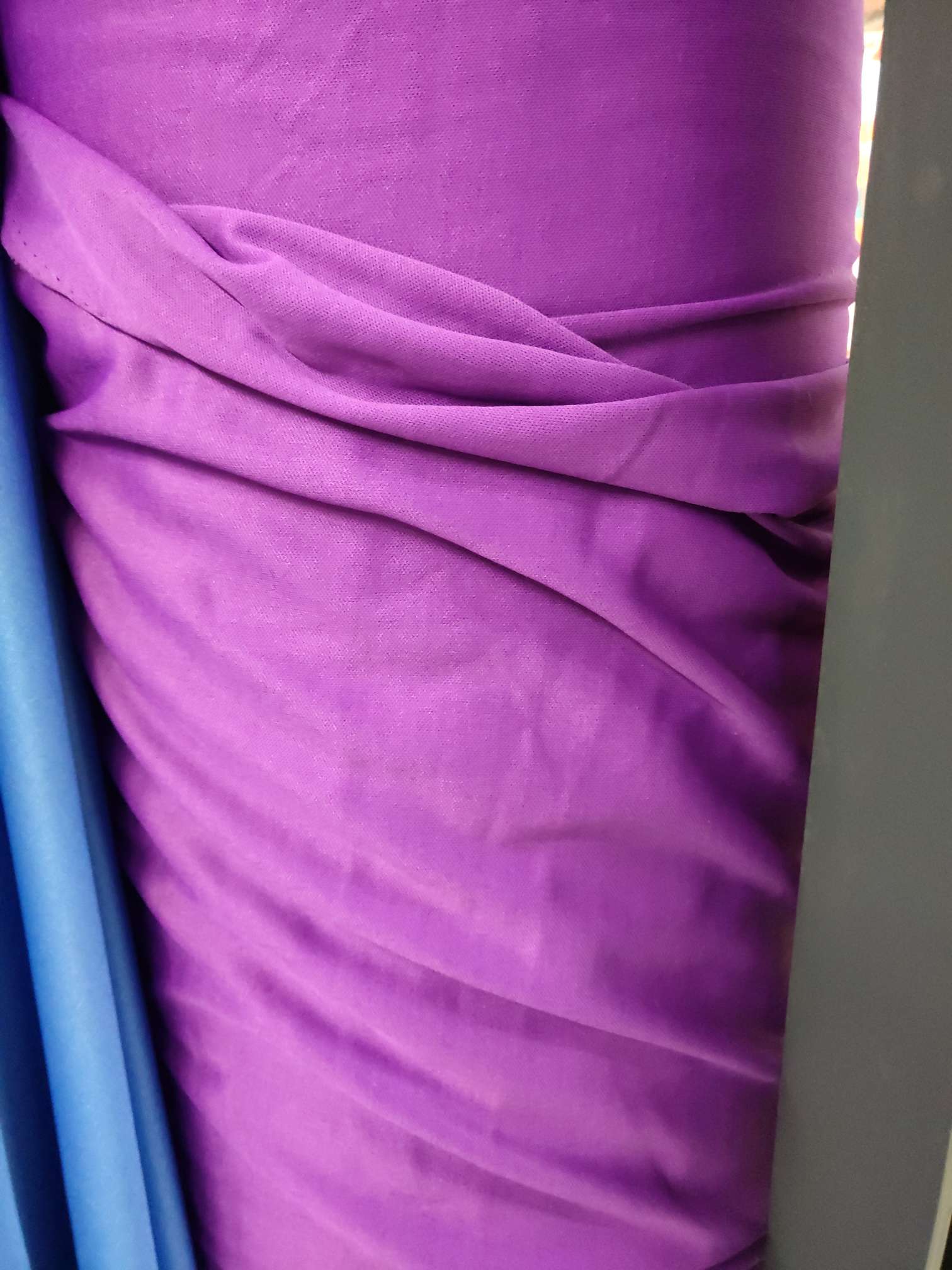 Flat fabric, yarn-dyed fabric, fabric for clothing, headwear, toys and handicrafts