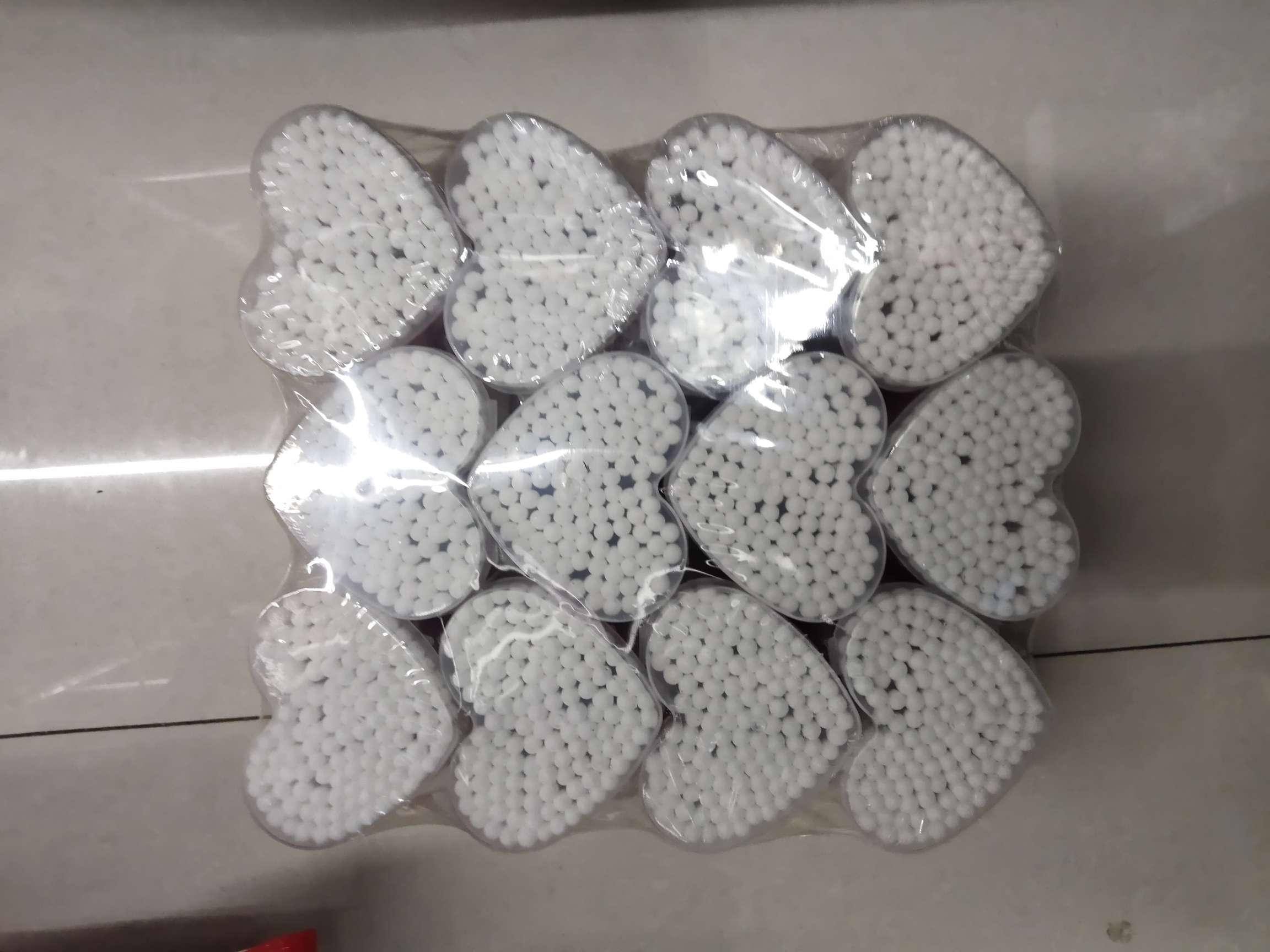 Heart-shaped cotton swabs