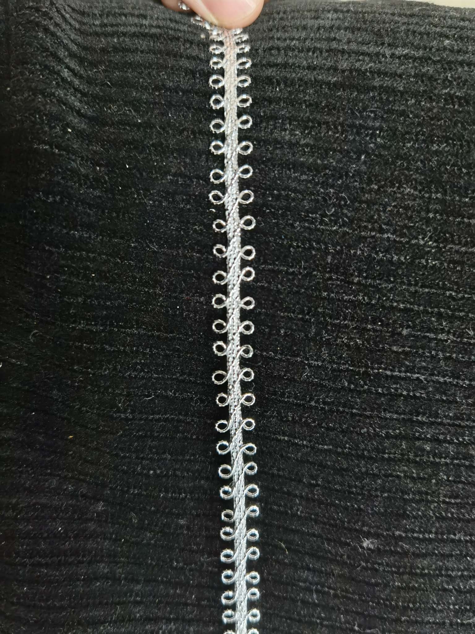 Centipedes braid gold and silver Specification image