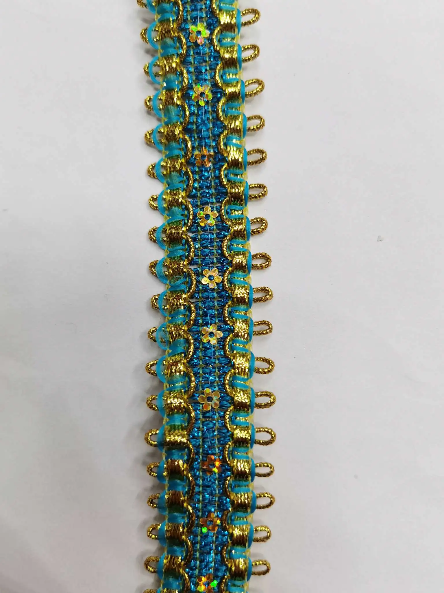 Sequined double-sided pagodas detail image 2