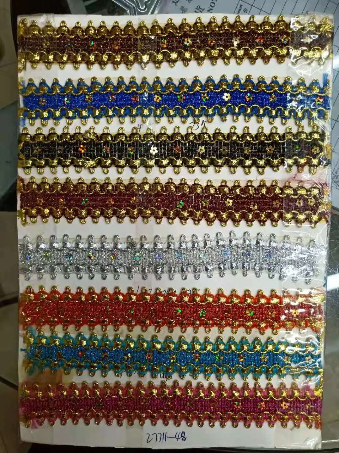 Sequined double-sided pagodas detail image 5