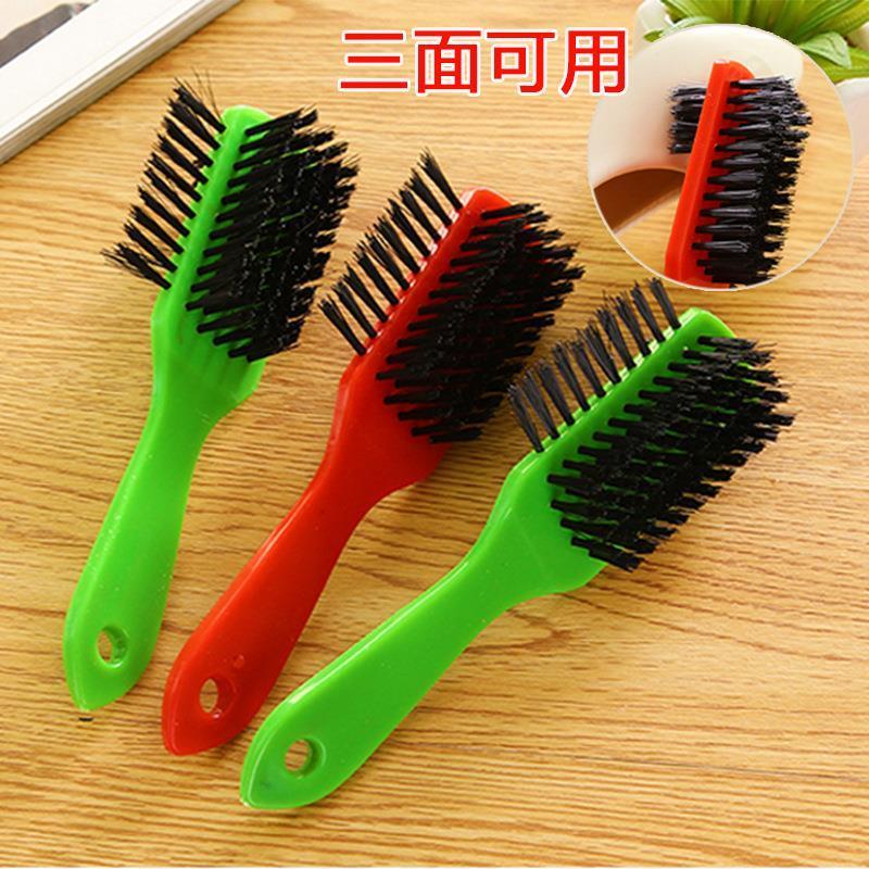 Several plastic shoe polish brushes, plastic handles, household shoe upper cleaning brushes, and shoe polish tools details Picture