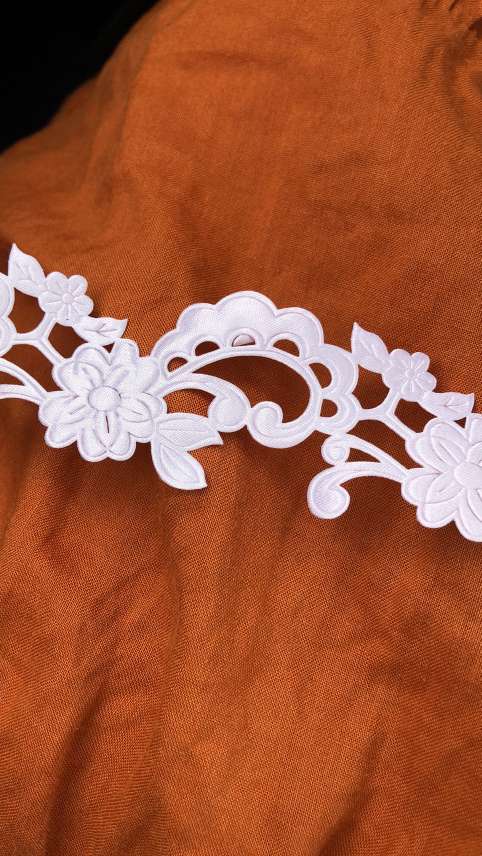 Dress Wedding Accessories Decorated With Ultrasonic Lace