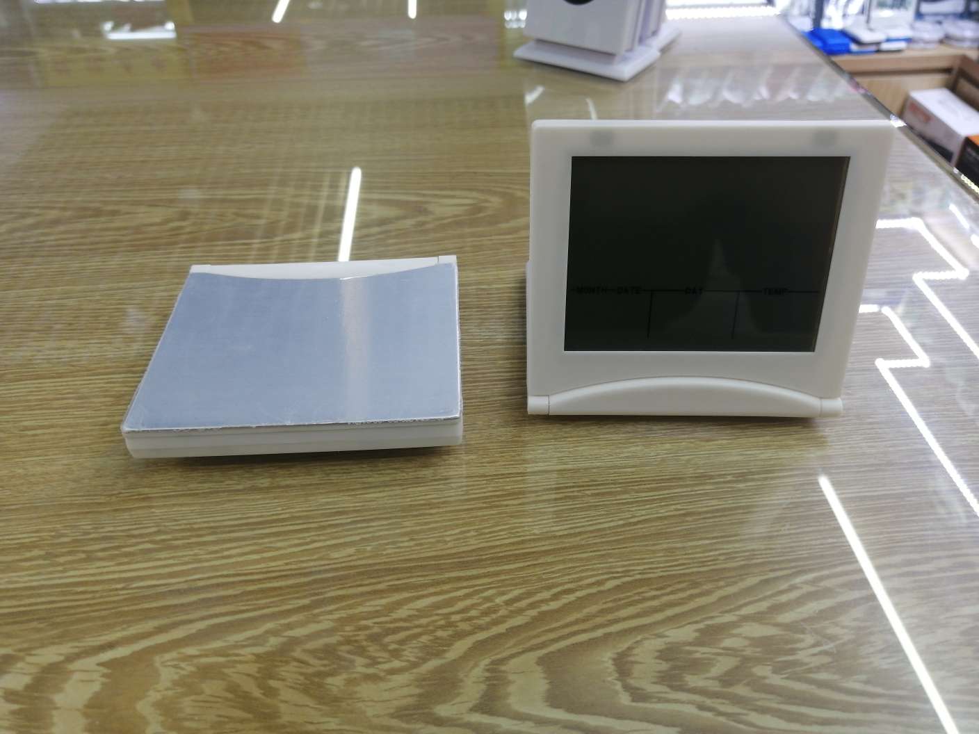 翻盖正方形电子钟详情图3