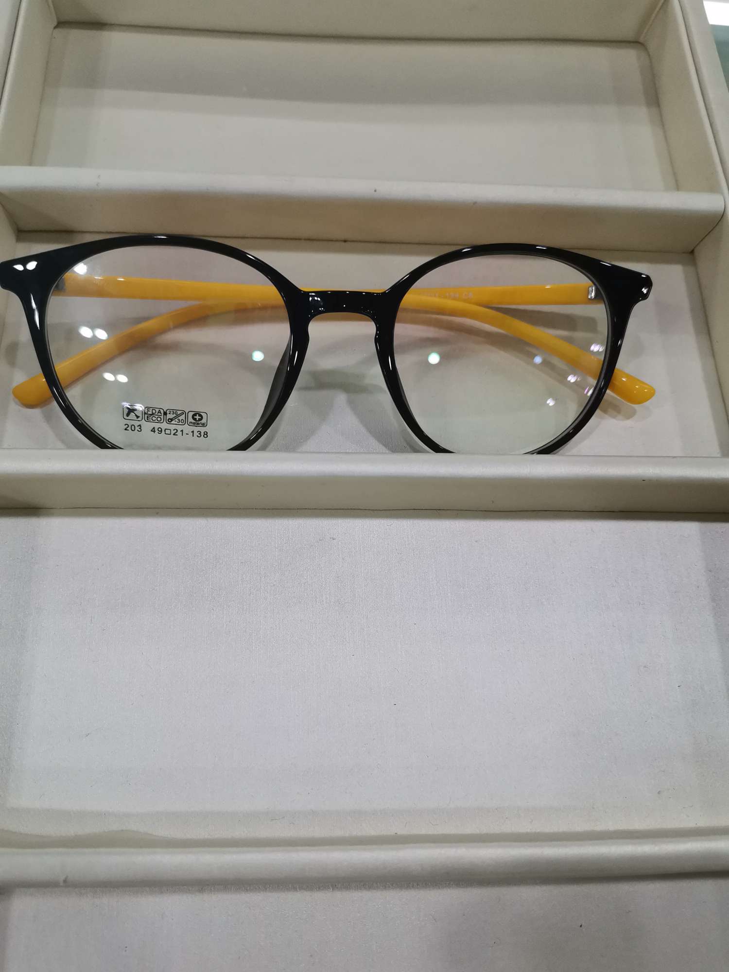 Frames For Myopia. Flat Mirror, Fashion Trend, Internet Celebrity With The Same Model. Specification drawing