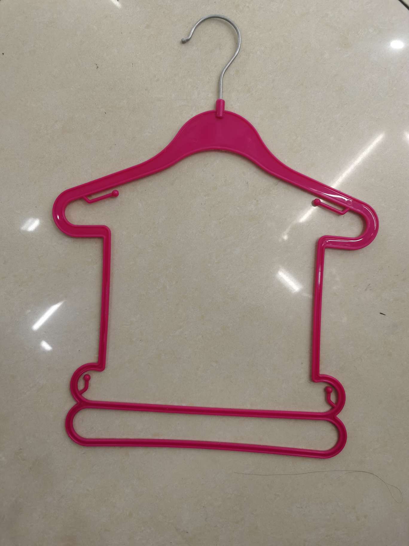 多用途塑料衣架图