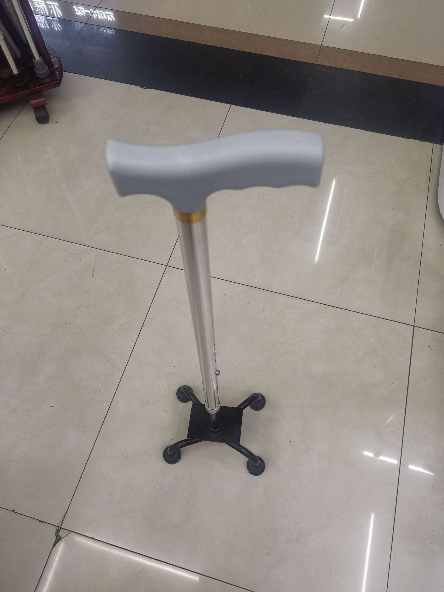 方柄大四脚两节伸缩拐杖详情图5