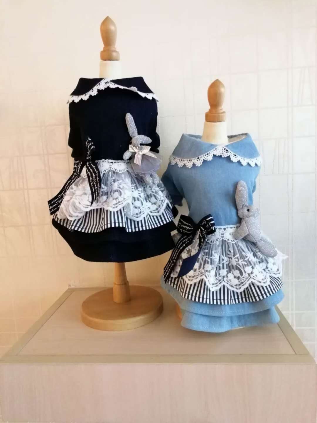 宠物用品爆款衣服产品款式新颖色彩绚丽多彩多姿狗狗衣服