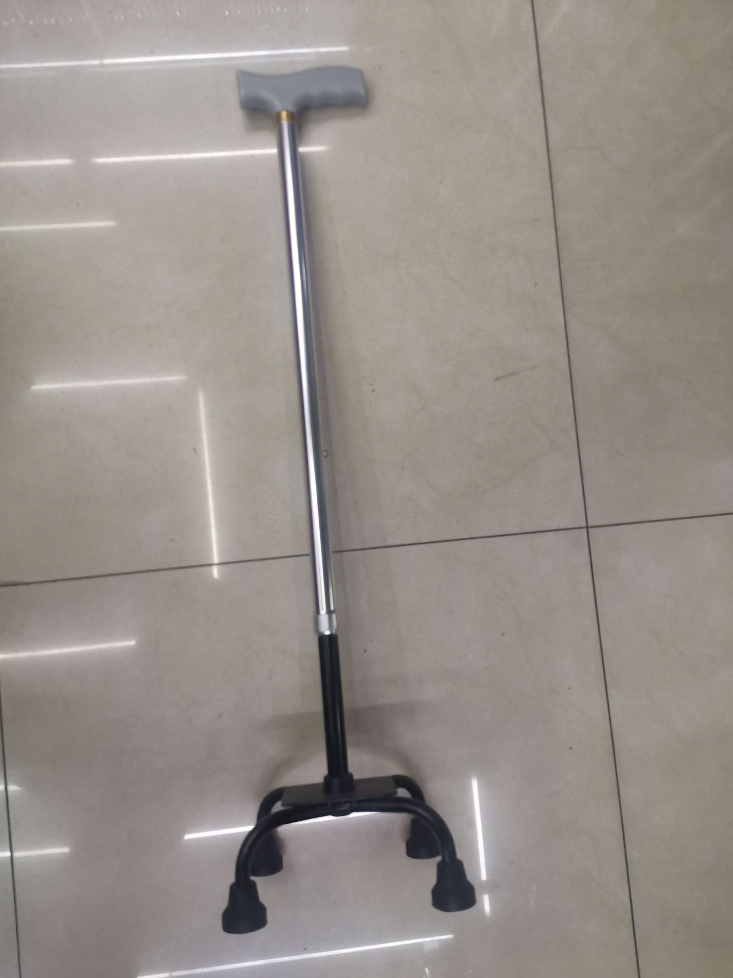 方柄大四脚两节伸缩拐杖详情图2