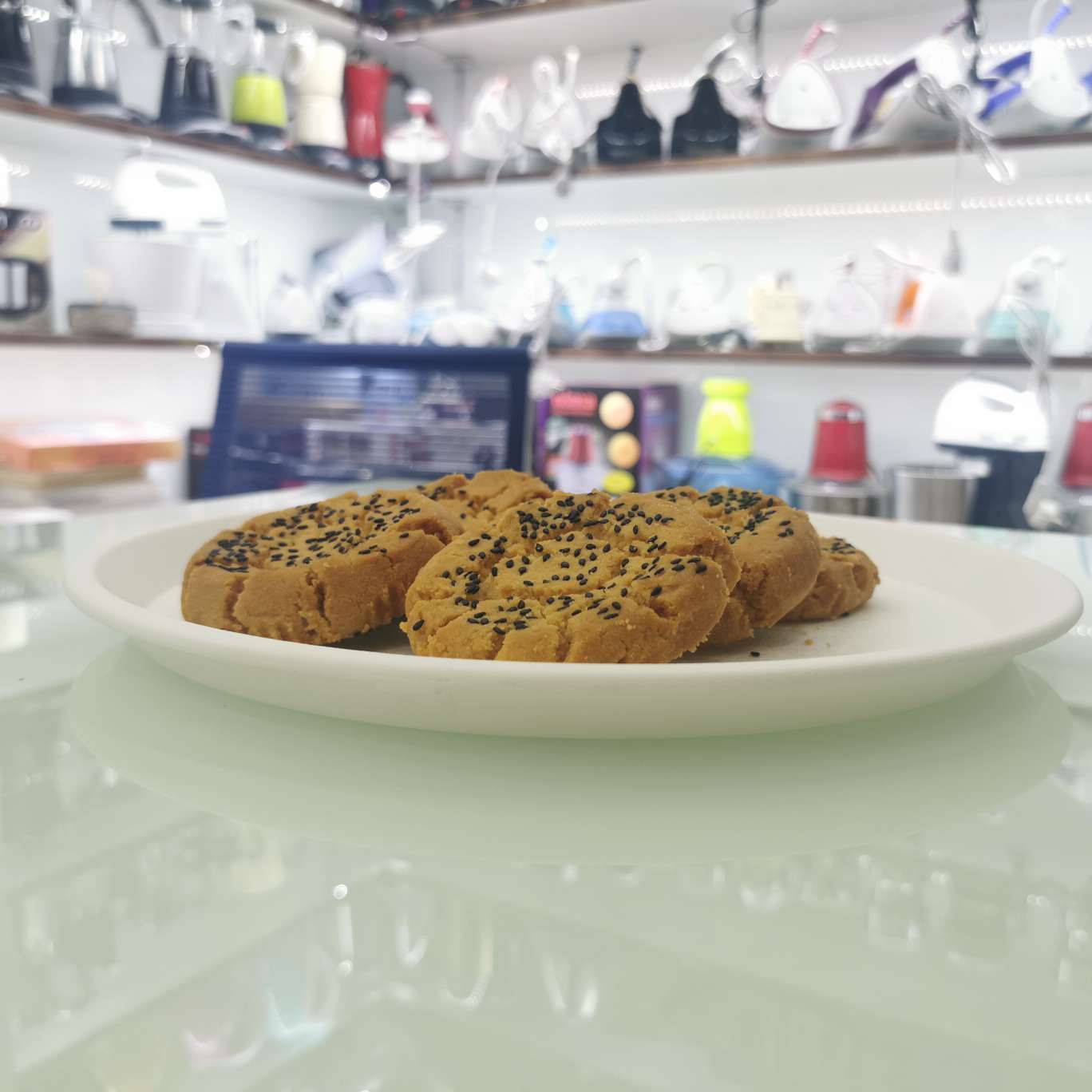 صينية بلاستيكية بيضاء، صينية، صحن حلوى detail image 2
